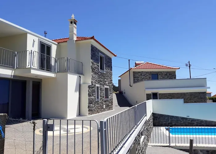 Quinta Escola * ארקו דה קלחטה