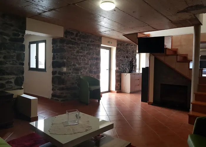 בית חווה Quinta Escola