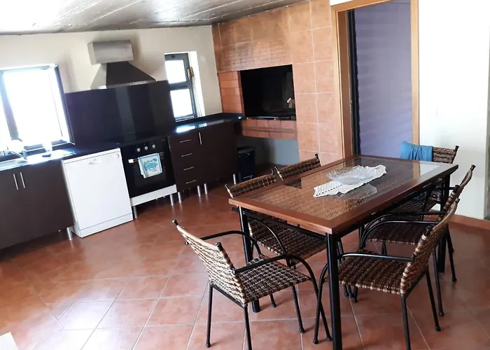 Quinta Escola בית חווה ארקו דה קלחטה